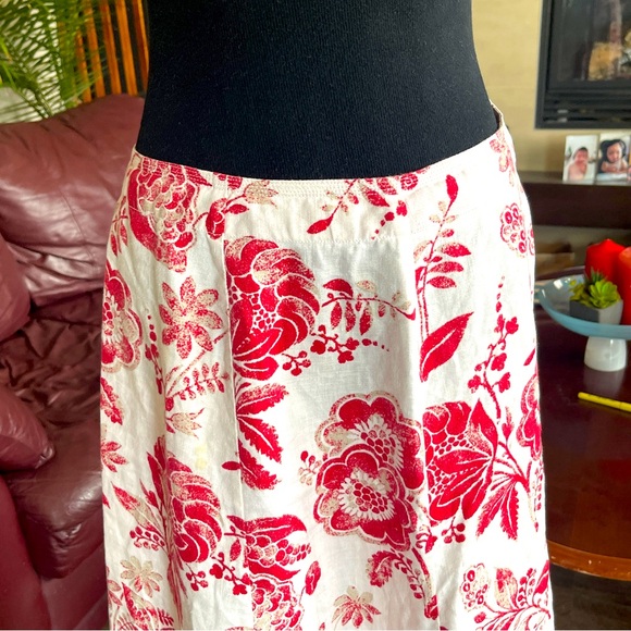 Beautiful Red Floral Mid-Waist A-Line Skirt - Picture 4 of 8